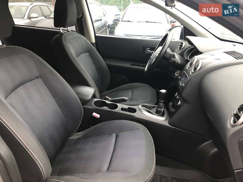 Внедорожник / Кроссовер Nissan Qashqai 2010 в Полтаве