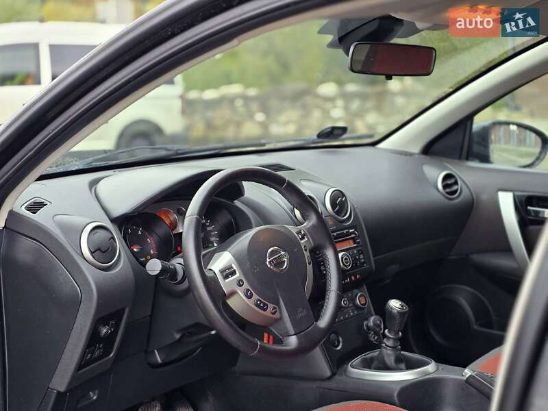 Внедорожник / Кроссовер Nissan Qashqai 2008 в Косове