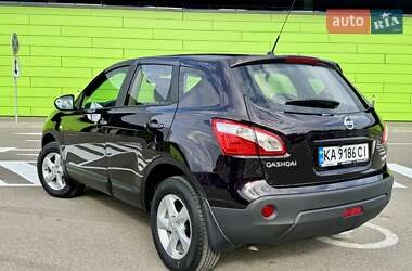 Позашляховик / Кросовер Nissan Qashqai 2013 в 