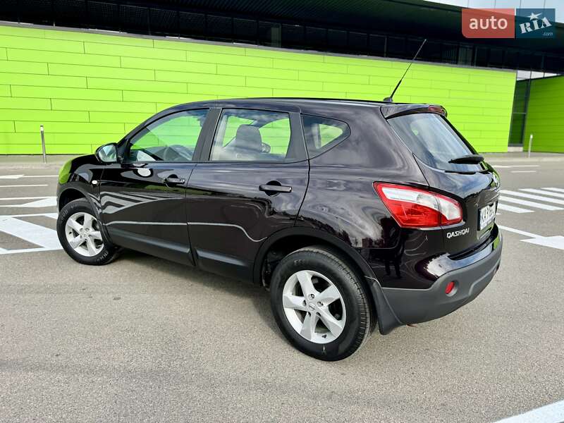 Позашляховик / Кросовер Nissan Qashqai 2013 в Києві фото 25 Позашляховик / Кросовер Nissan Qashqai 2013 в Києві