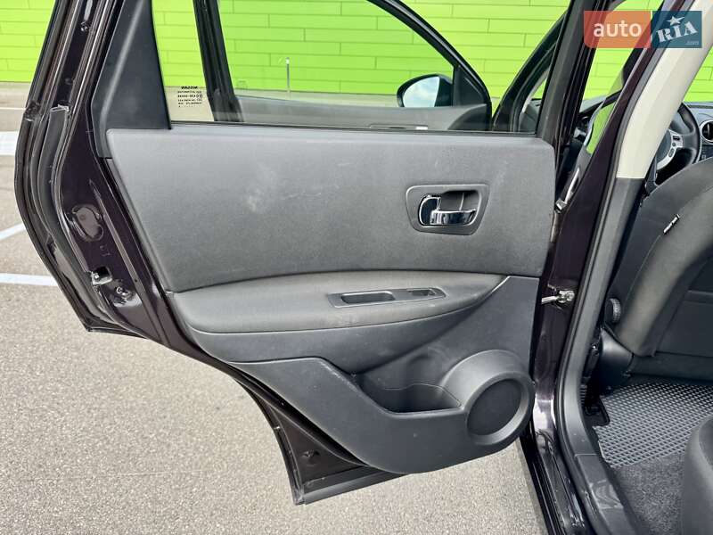 Позашляховик / Кросовер Nissan Qashqai 2013 в Києві фото 37 Позашляховик / Кросовер Nissan Qashqai 2013 в Києві