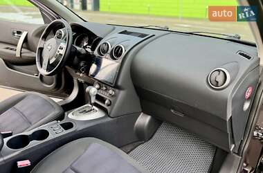 Позашляховик / Кросовер Nissan Qashqai 2013 в 
