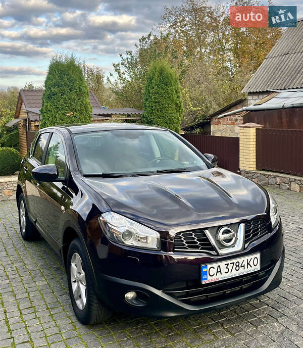 Позашляховик / Кросовер Nissan Qashqai 2011 в Умані