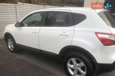 Внедорожник / Кроссовер Nissan Qashqai 2013 в 