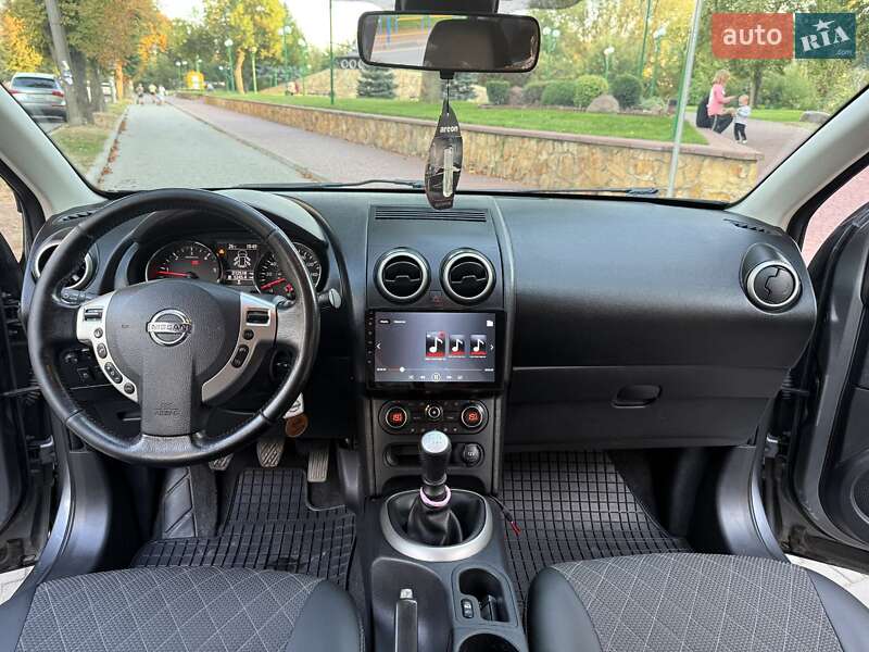 Внедорожник / Кроссовер Nissan Qashqai 2011 в Могилев-Подольске