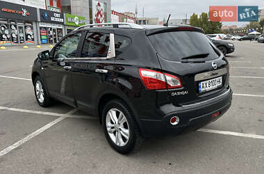 Позашляховик / Кросовер Nissan Qashqai 2010 в 