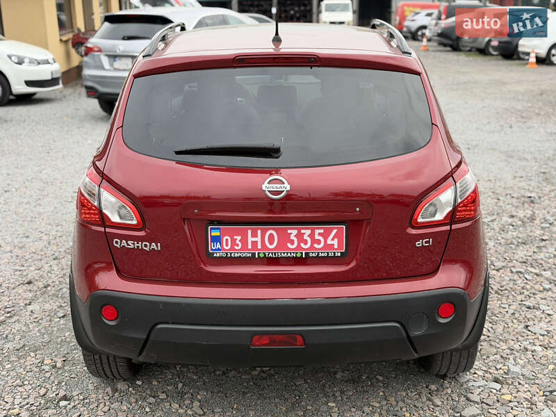 Внедорожник / Кроссовер Nissan Qashqai 2013 в Ровно