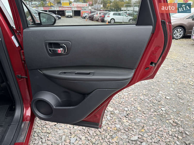 Внедорожник / Кроссовер Nissan Qashqai 2013 в Ровно