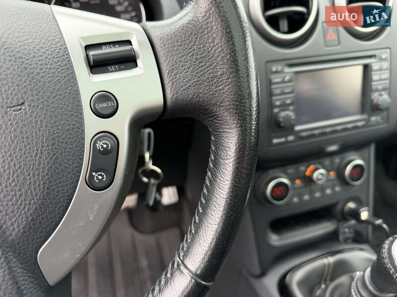 Внедорожник / Кроссовер Nissan Qashqai 2013 в Ровно