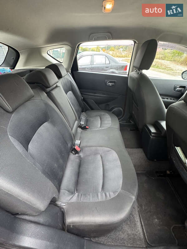 Позашляховик / Кросовер Nissan Qashqai 2010 в Чернігові