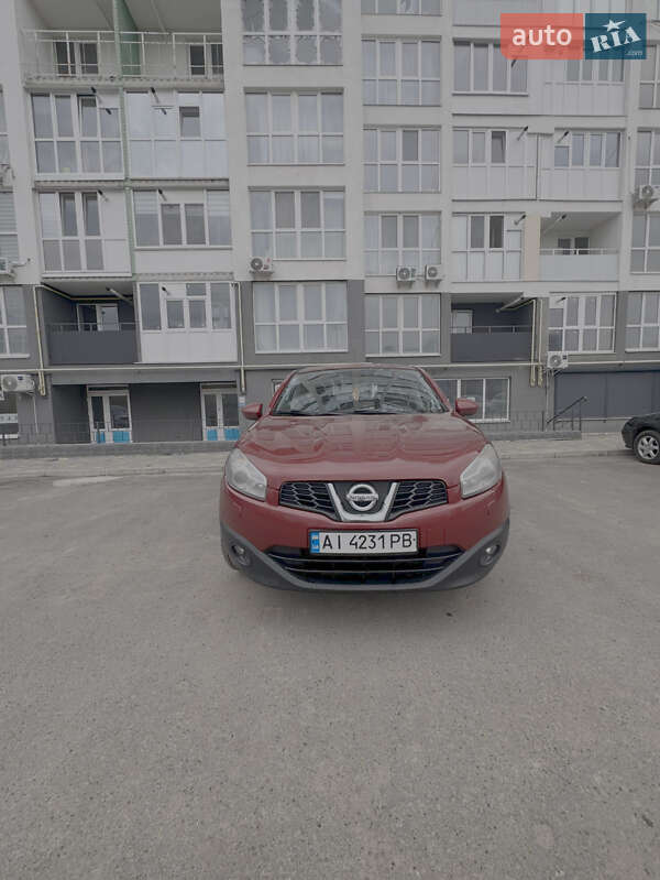 Позашляховик / Кросовер Nissan Qashqai 2010 в Чернігові