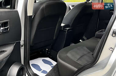 Внедорожник / Кроссовер Nissan Qashqai 2010 в 