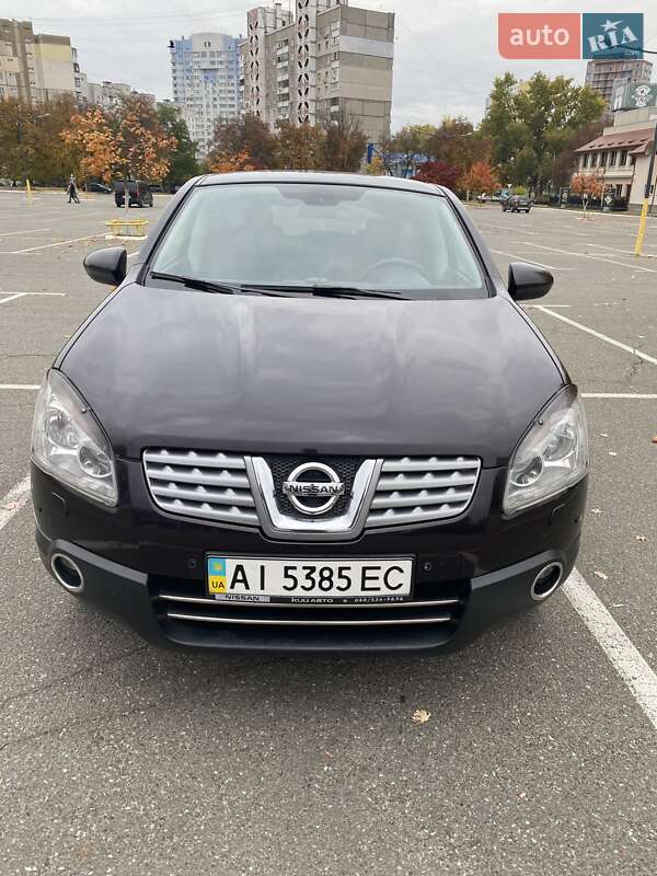 Внедорожник / Кроссовер Nissan Qashqai 2009 в 