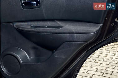 Позашляховик / Кросовер Nissan Qashqai 2012 в 
