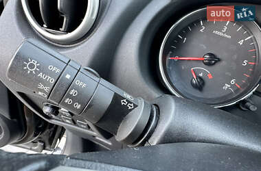 Внедорожник / Кроссовер Nissan Qashqai 2012 в 