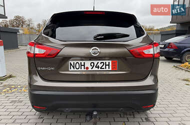 Внедорожник / Кроссовер Nissan Qashqai 2015 в 