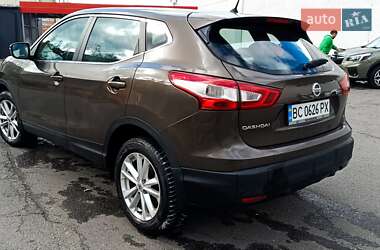 Внедорожник / Кроссовер Nissan Qashqai 2014 в 