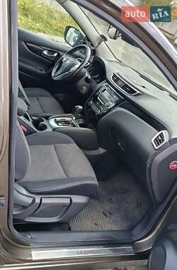 Внедорожник / Кроссовер Nissan Qashqai 2014 в 