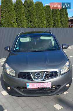 Позашляховик / Кросовер Nissan Qashqai 2011 в 