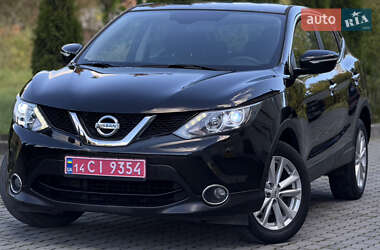 Внедорожник / Кроссовер Nissan Qashqai 2015 в Ивано-Франковске