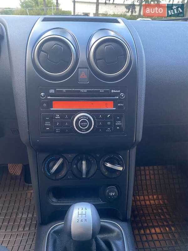 Внедорожник / Кроссовер Nissan Qashqai 2010 в Дубно