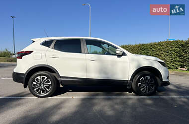 Позашляховик / Кросовер Nissan Qashqai 2018 в  фото 23 Позашляховик / Кросовер Nissan Qashqai 2018 в