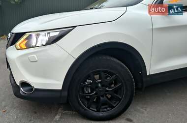 Внедорожник / Кроссовер Nissan Qashqai 2014 в 