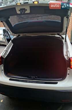 Внедорожник / Кроссовер Nissan Qashqai 2014 в 