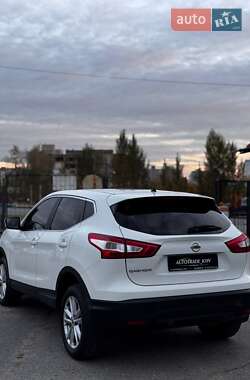 Внедорожник / Кроссовер Nissan Qashqai 2017 в 