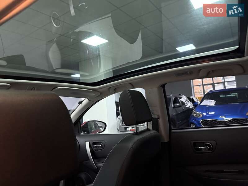 Внедорожник / Кроссовер Nissan Qashqai 2010 в Полтаве