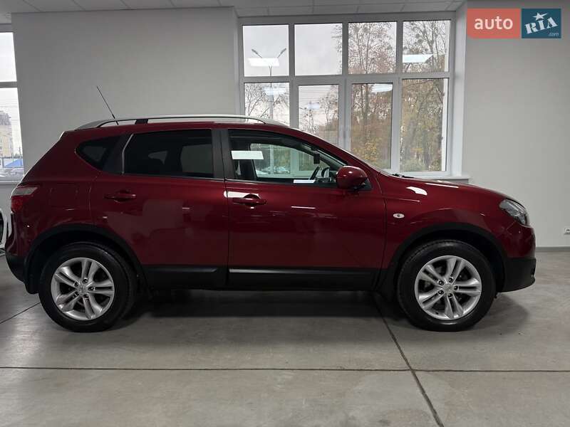 Внедорожник / Кроссовер Nissan Qashqai 2010 в Полтаве