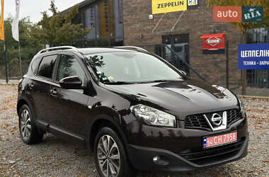 Внедорожник / Кроссовер Nissan Qashqai 2010 в 