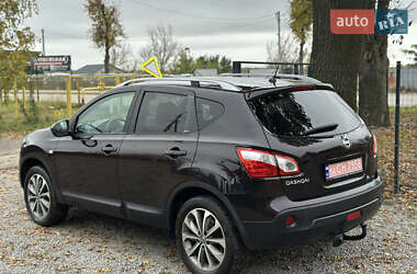 Внедорожник / Кроссовер Nissan Qashqai 2010 в 