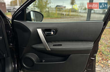 Внедорожник / Кроссовер Nissan Qashqai 2010 в 