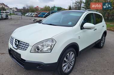 Внедорожник / Кроссовер Nissan Qashqai 2010 в 