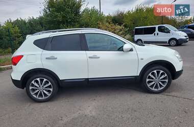 Внедорожник / Кроссовер Nissan Qashqai 2010 в 