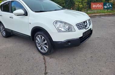 Внедорожник / Кроссовер Nissan Qashqai 2010 в 