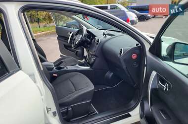 Внедорожник / Кроссовер Nissan Qashqai 2010 в 