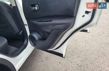Внедорожник / Кроссовер Nissan Qashqai 2010 в 