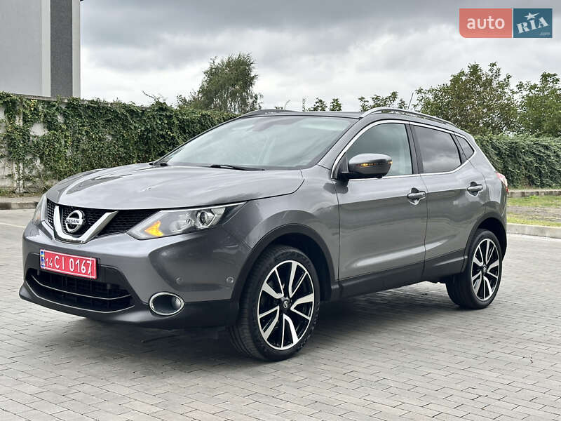 Позашляховик / Кросовер Nissan Qashqai 2016 в Луцьку