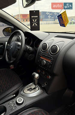 Внедорожник / Кроссовер Nissan Qashqai 2008 в 