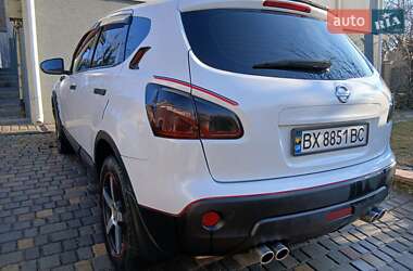 Позашляховик / Кросовер Nissan Qashqai 2011 в  фото 6 Позашляховик / Кросовер Nissan Qashqai 2011 в