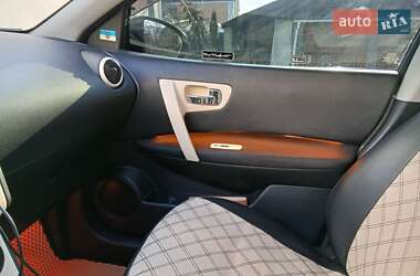 Позашляховик / Кросовер Nissan Qashqai 2011 в  фото 13 Позашляховик / Кросовер Nissan Qashqai 2011 в