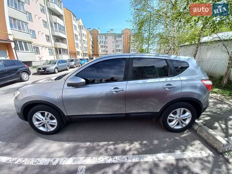 Внедорожник / Кроссовер Nissan Qashqai 2011 в Ямполе