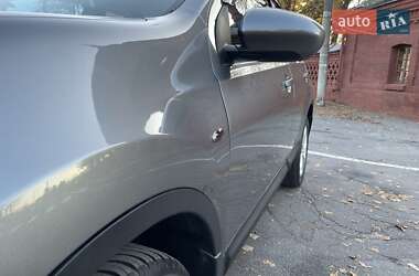 Внедорожник / Кроссовер Nissan Qashqai 2012 в 