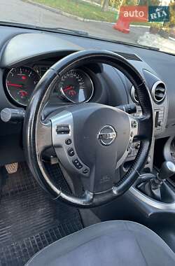 Внедорожник / Кроссовер Nissan Qashqai 2012 в 