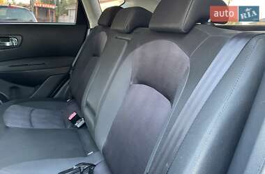 Внедорожник / Кроссовер Nissan Qashqai 2012 в 