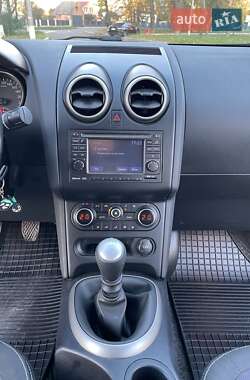 Внедорожник / Кроссовер Nissan Qashqai 2012 в 