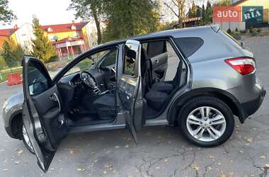 Внедорожник / Кроссовер Nissan Qashqai 2012 в 