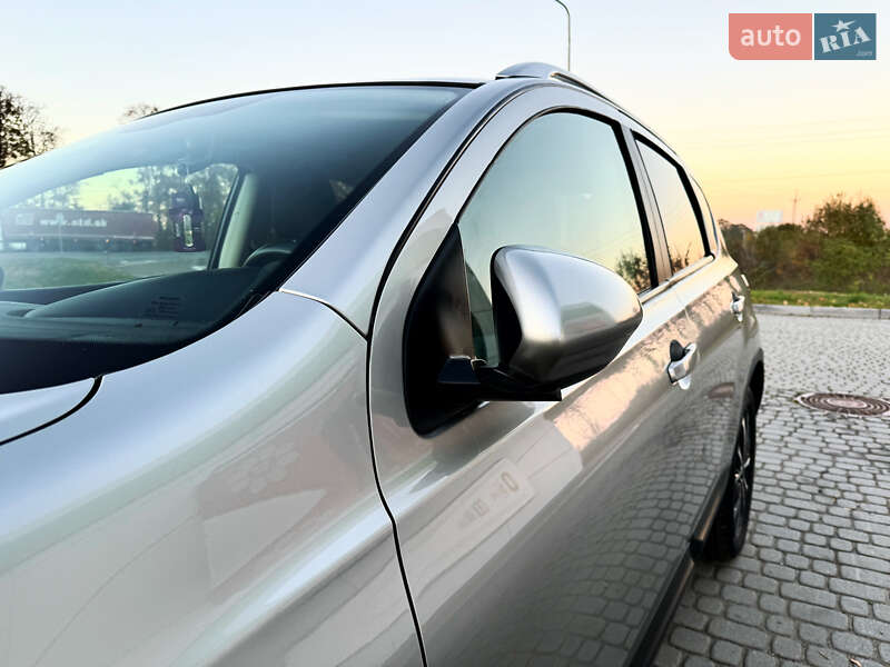 Позашляховик / Кросовер Nissan Qashqai 2012 в Стрию фото 71 Позашляховик / Кросовер Nissan Qashqai 2012 в Стрию